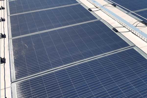 Sportarena wird zum Sonnenkraftwerk Sportarena wird zum Sonnenkraftwerk